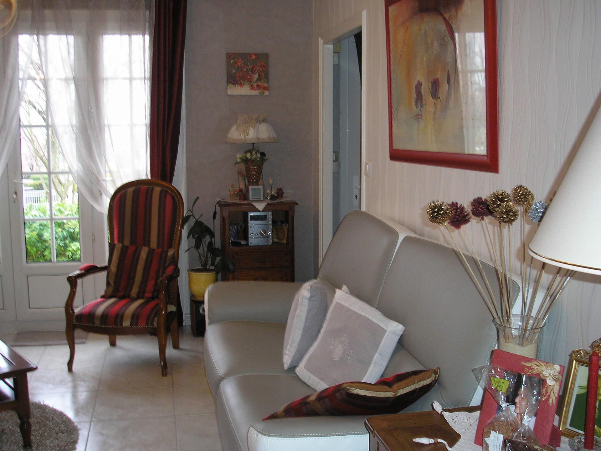 living_room_24h_le_mans_b&b_guest_house_race