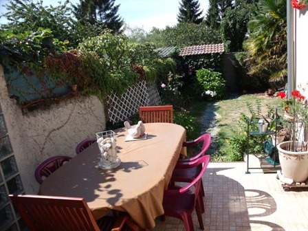 terasse-jardin-centreville-B&B