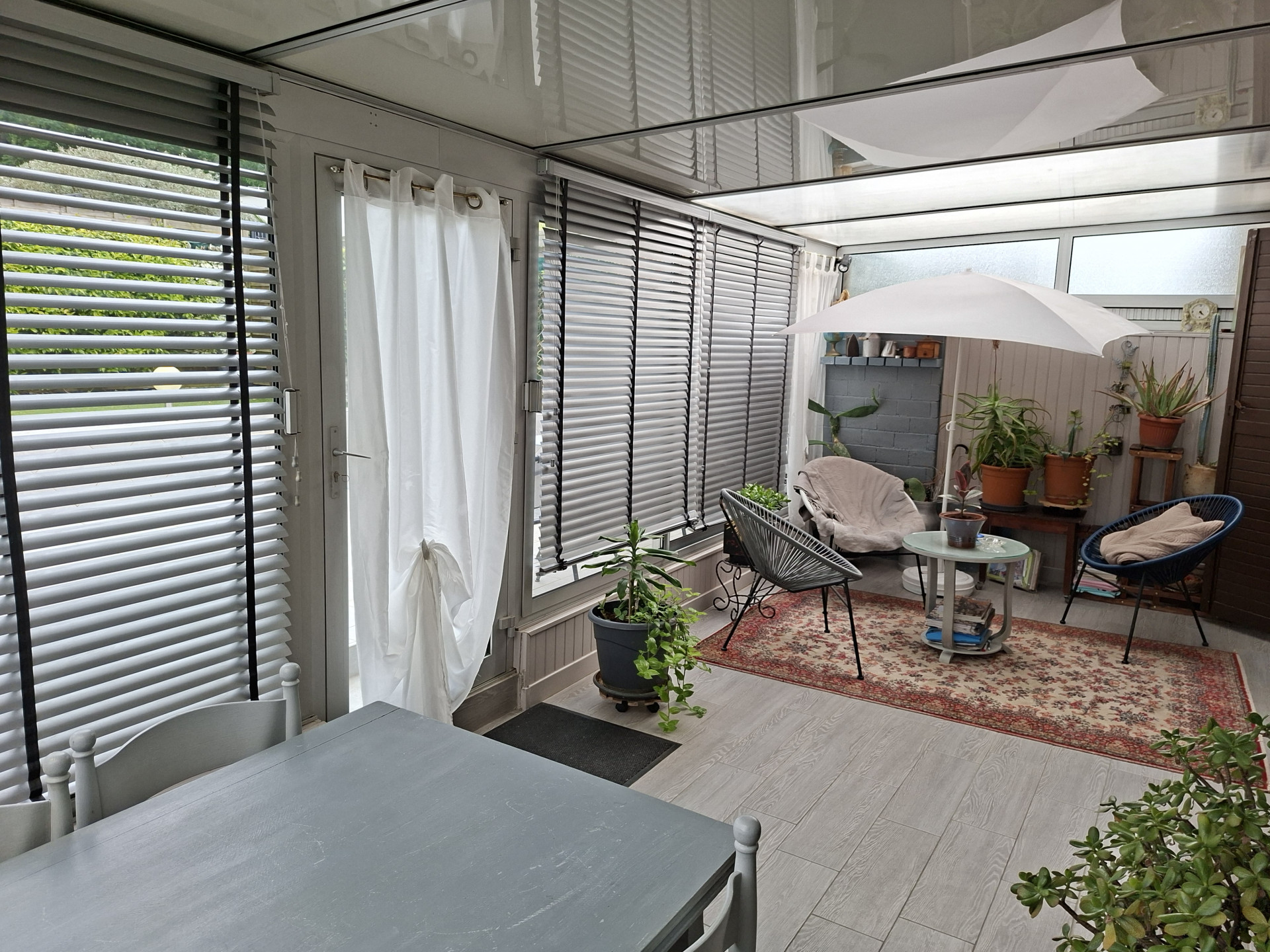 Veranda Chambre d'hôtes proche circuit des 24h Veranda Chambre d'hôtes proche circuit des 24h