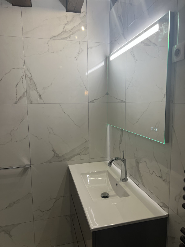 5 chambres avec salles de bain privatives à 20mn du circuit