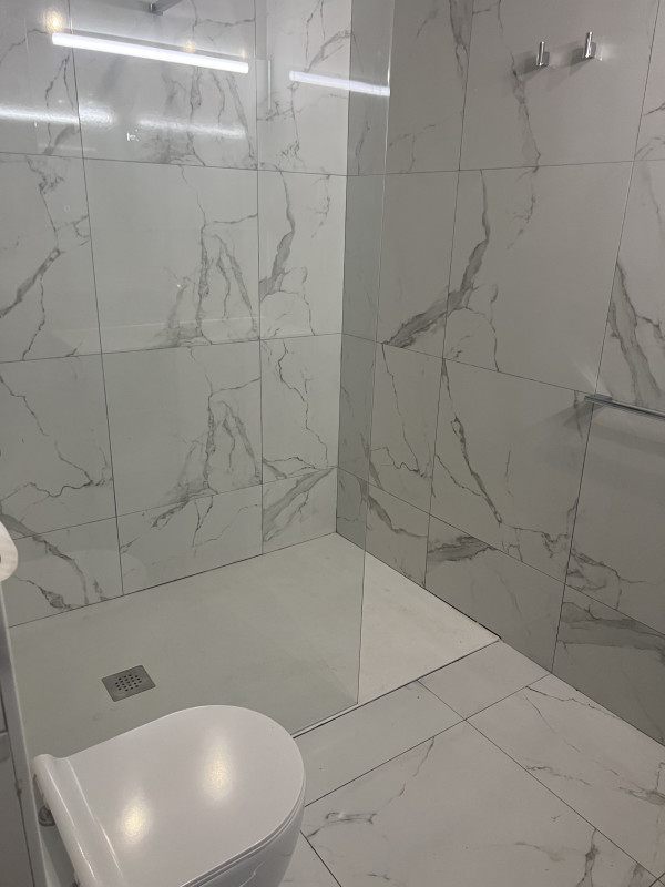 5 chambres avec salles de bain privatives à 20mn du circuit