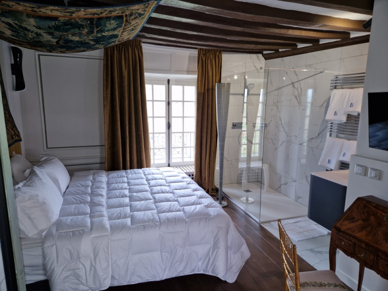 5 chambres avec salles de bain privatives à 20mn du circuit 5 chambres avec salles de bain privatives à 20mn du circuit