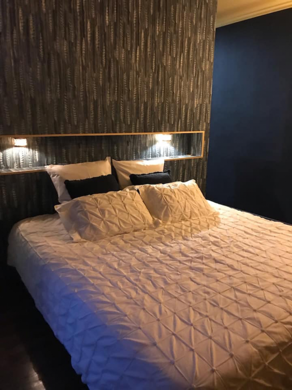 room 1 - 10 minutes from the 24-hour circuit