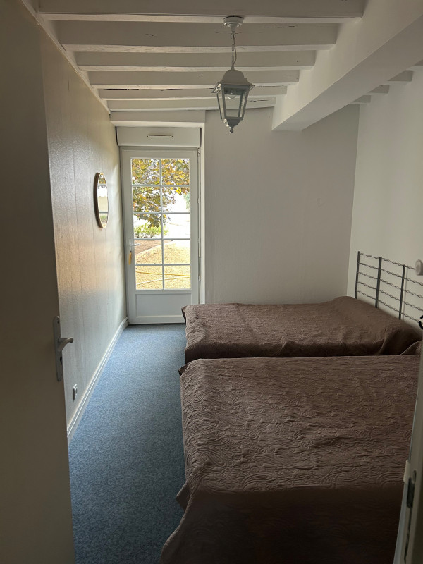 chambre 2 - 30mn du circuit des 24 Heures du Mans chambre 2 - 30mn du circuit des 24 Heures du Mans