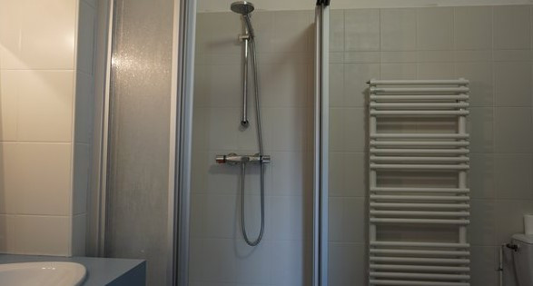 chambre-d'hôtes-douche-privative chambre-d'hôtes-douche-le-mans