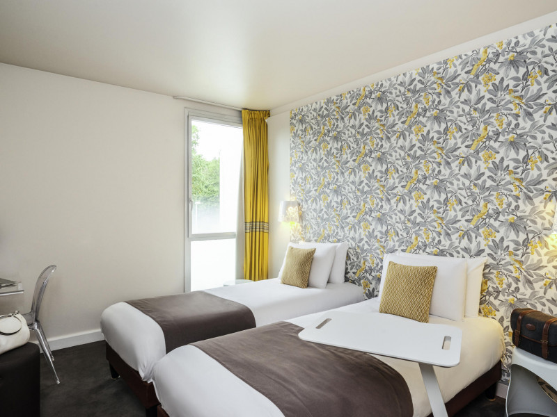 Chambre-twin-superieur-le-mans-hotel