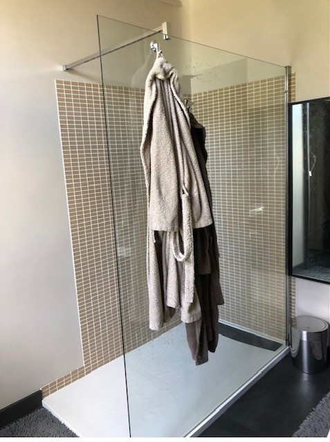 castle-shower-room-4-8569 castle-shower-room-4-8569
