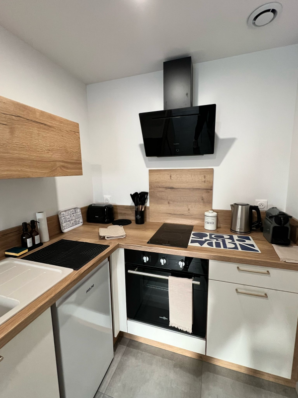 Kitchen - 20 minutes from the circuit Kitchen - 20 minutes from the circuit