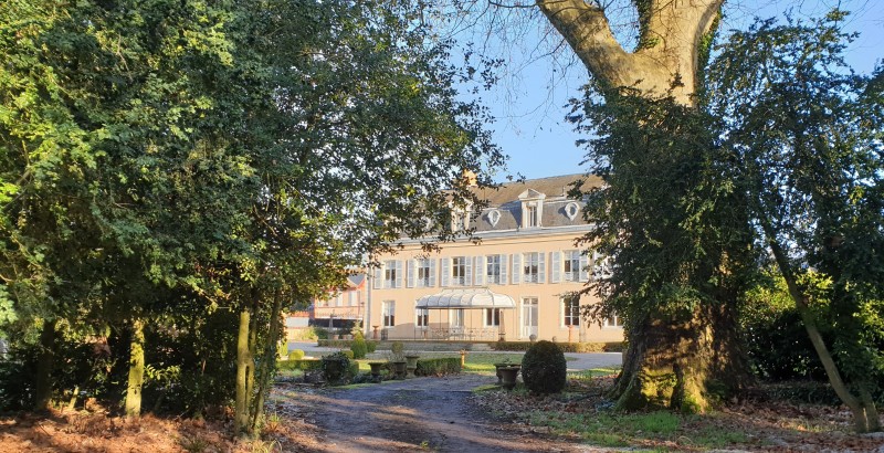 Extérieur_chateau_lemans_24h_b&b