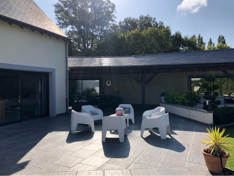 Exterior - 10 minutes from the 24-hour circuit