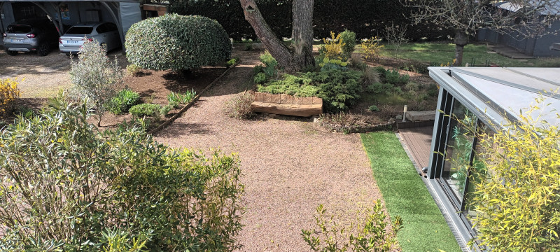 House exterior House exterior