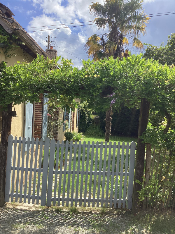 exterior - 3 bedroom house 25 minutes from the circuit