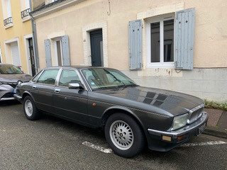 House exterior House exterior