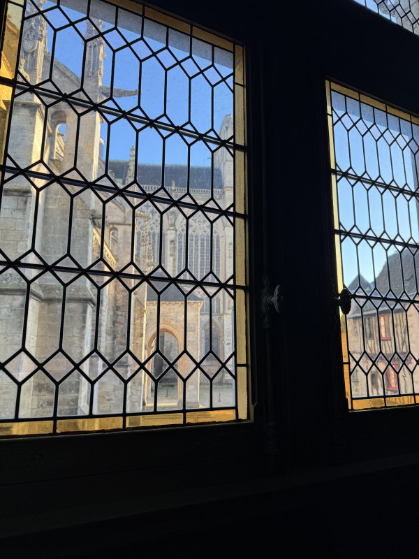 window- double room - historic center of Le Mans