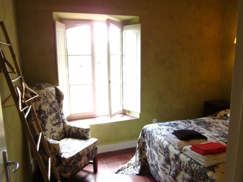 Room-2-in cottage-1-1379-E Room-2-in cottage-1-1379-E