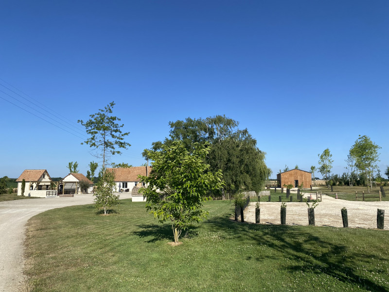 Gîte pour 19 personnes à 40mn du circuit des 24 Heures Gîte pour 19 personnes à 40mn du circuit des 24 Heures