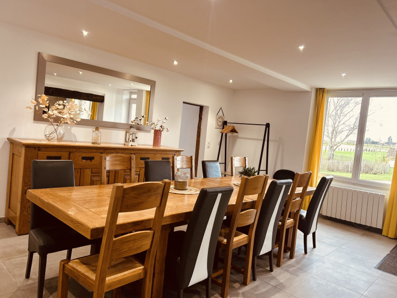 Gîte pour 19 personnes à 40mn du circuit des 24 Heures Gîte pour 19 personnes à 40mn du circuit des 24 Heures