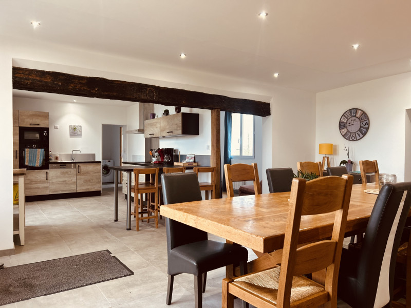 Gîte pour 19 personnes à 40mn du circuit des 24 Heures Gîte pour 19 personnes à 40mn du circuit des 24 Heures