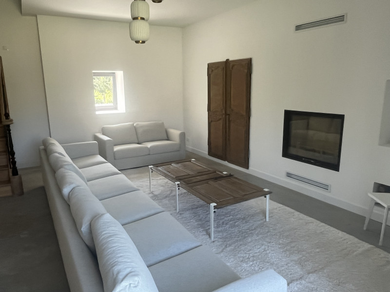 Salon - 55 min du circuit Salon - 55 min du circuit