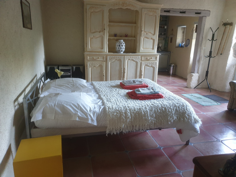 2-seater bed in living room