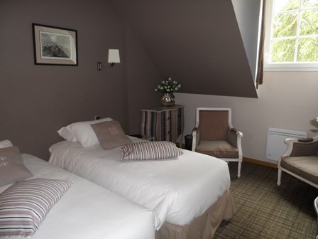 single beds single_beds_guestshouse_24h_meùans_castel