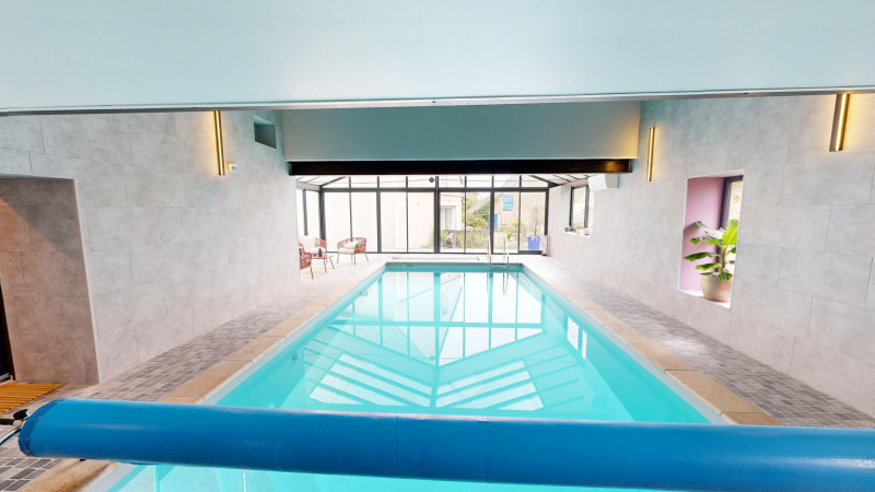 piscine intérieure
