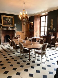 dining room dining_room_le_mans_24h_castle_race_2020