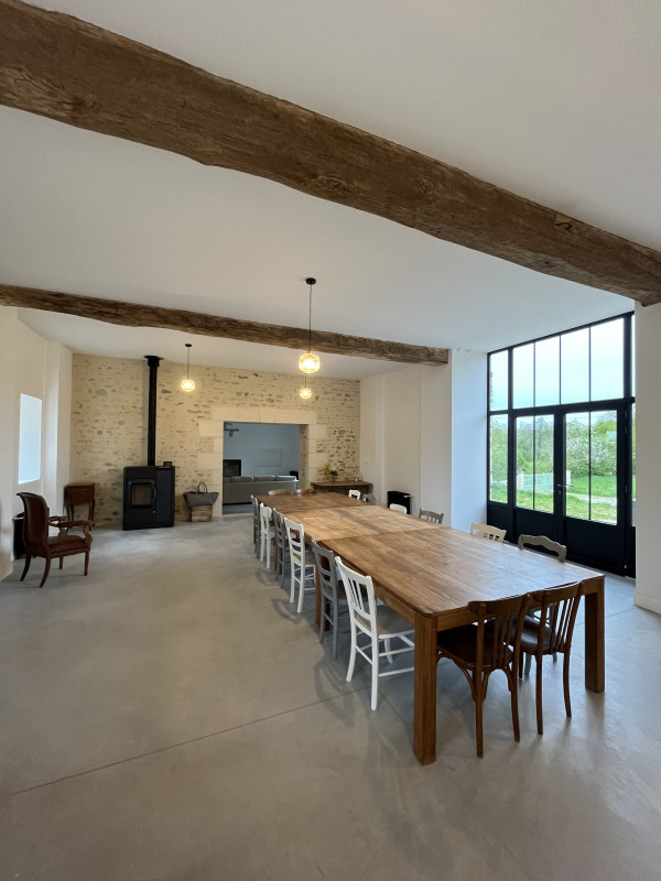 Dining room - 55 min from the circuit