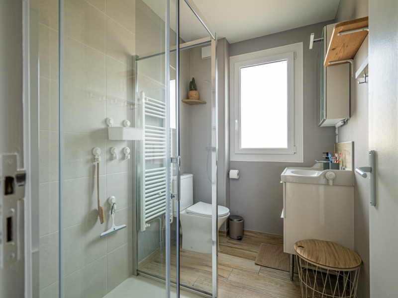 Salle de bain - 15 min du Circuit - 24h Salle de bain - 15 min du Circuit - 24h