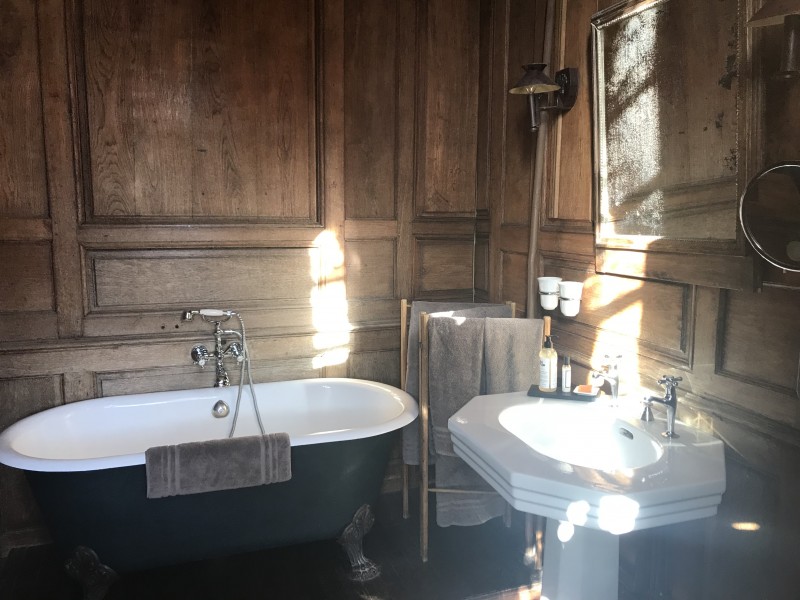 bathroom bathroom_guestshouse_24h_lemans_castel