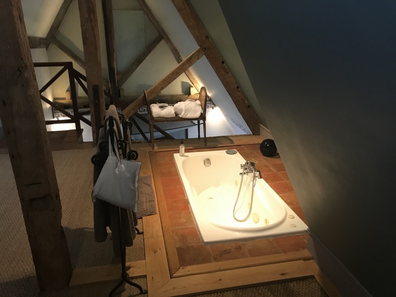 bathroom bathroom_guestshouse_24h_lemans_castel