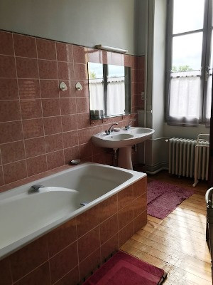 bathroom  bathroom