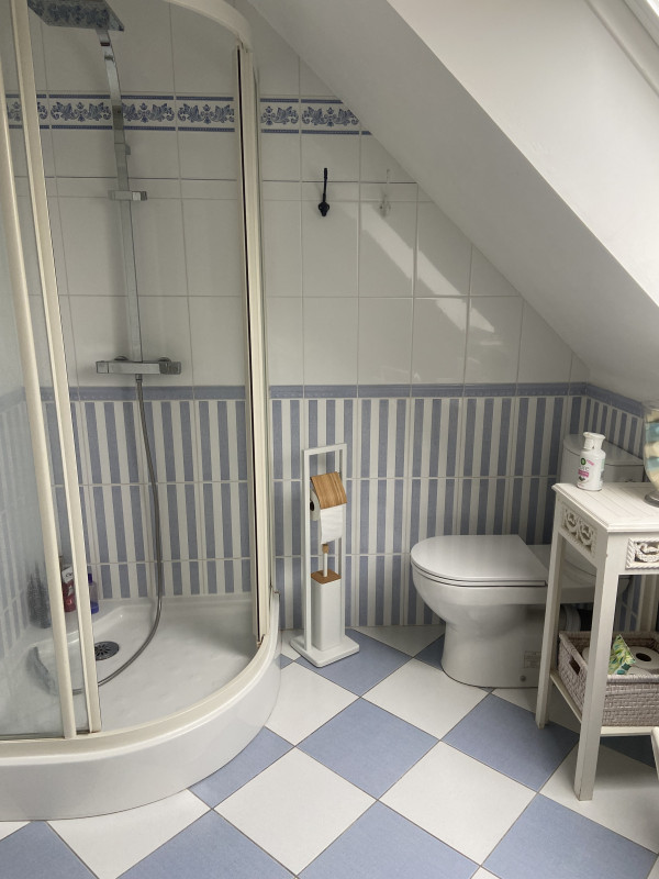 bathroom guest house 24H