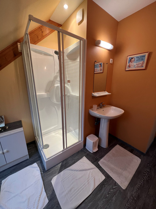 Salle de bain - maison d'hôtes à 20mn du circuit des 24h