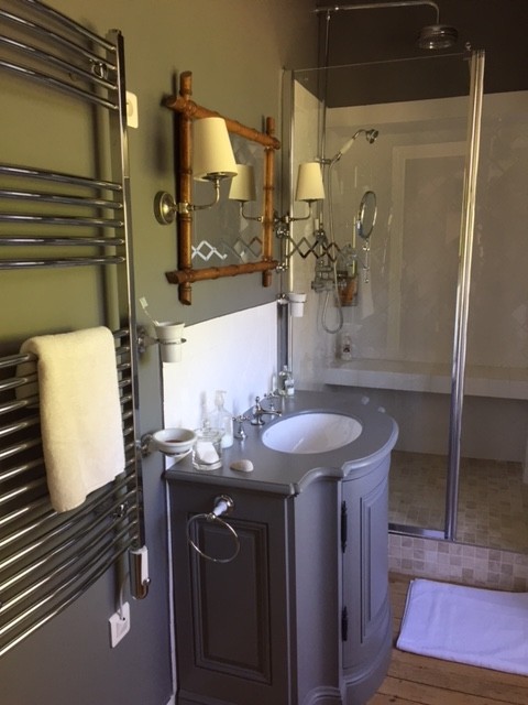 Shower room shower-room-castle-circuit-24-hours