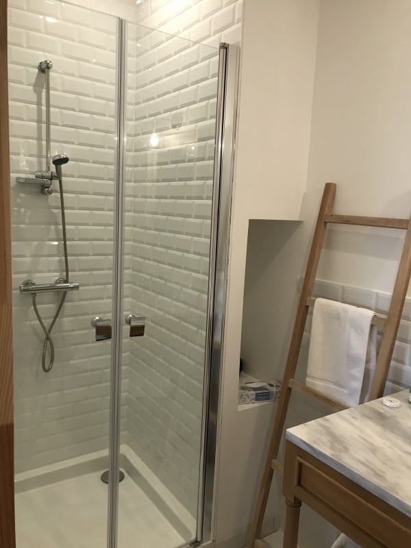Shower room shower-room-castle-circuit-24-hour