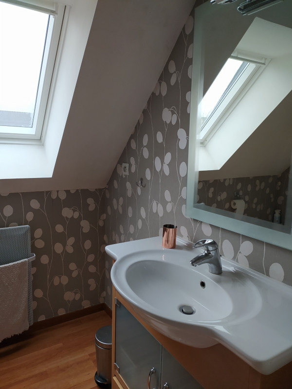 bathroom bathroom