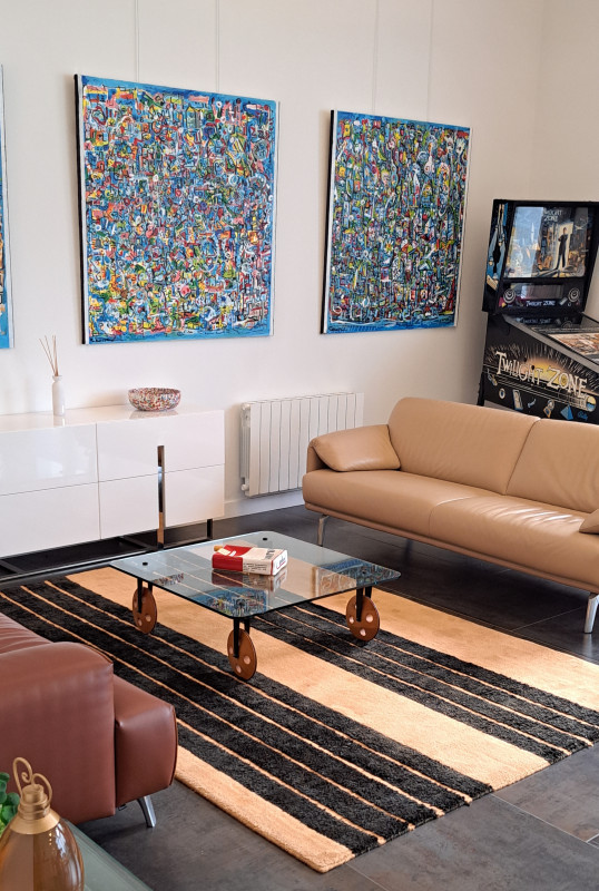 Living room - house 10 minutes walk from Le Mans train station	