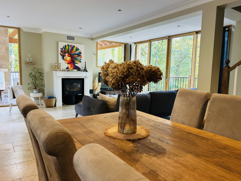 Villa 5 chambres à 20mn du circuit Villa 5 chambres à 20mn du circuit