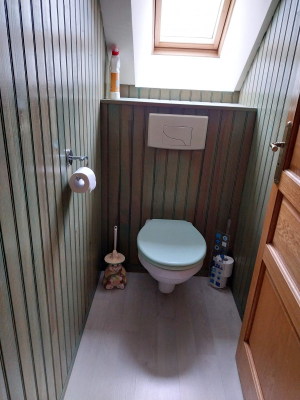 WC WC