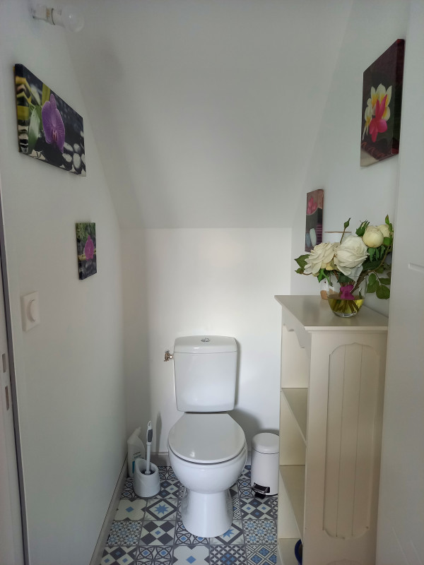 WC WC